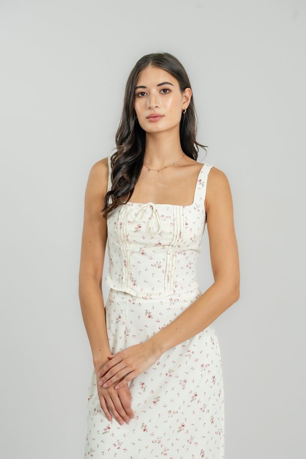 Janelle Top in Strawberry Floral