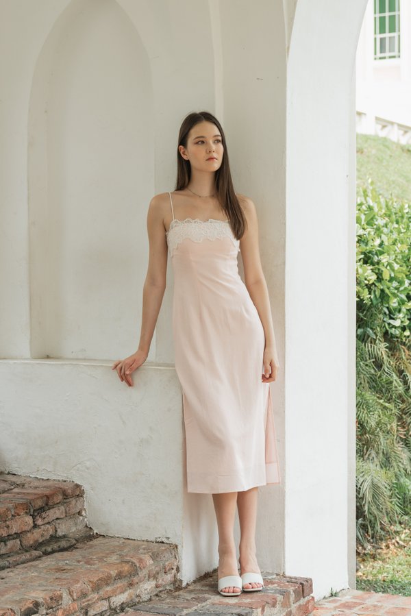 Seraphine Dress in Powder Pink