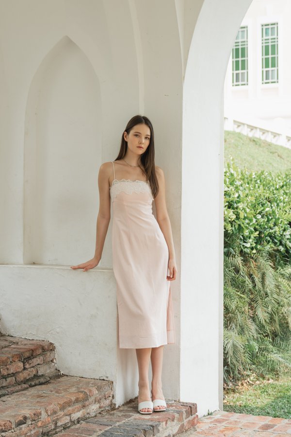 Seraphine Dress in Powder Pink